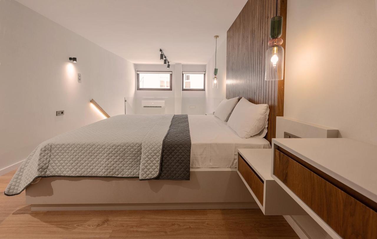 Apollo Luxury Suites プレベザ エクステリア 写真